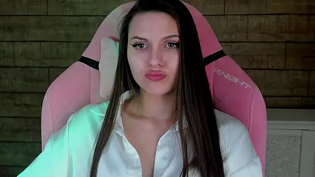 Chat +18 de AliceVersal ao vivo