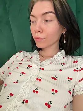 Lisaaa_Alisa Adlı Modelin Canlı XXX Sohbeti