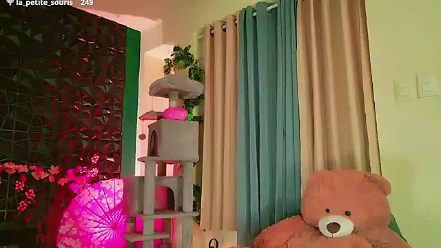 Ari-Nanan Live XXX chat