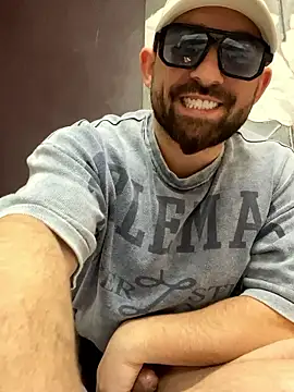 Lover_boy_89 即時 XXX 聊天