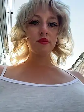 RonnieKiss' Live XXX Chat