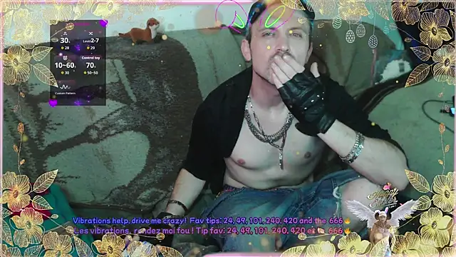 SwatRocShy's Live XXX Chat