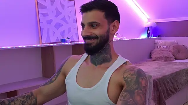 Pokazy przed kamerką – TristanGrey