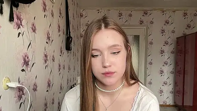 AnnaWasp: вебкам-шоу