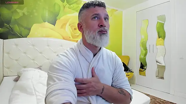 BlowMyXXL's Webcam Show