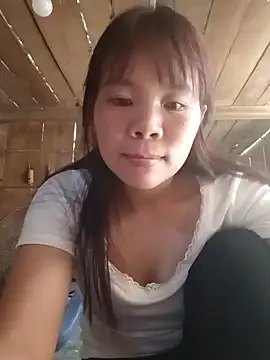 Nguyet135 即時 XXX 聊天