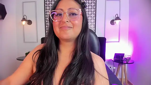 Amber_gold_ Chat XXX live