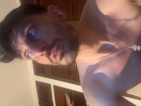 Chat +18 de nicolaaaaas ao vivo