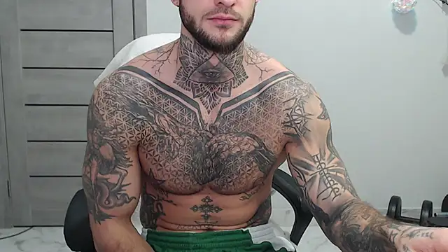 Show modela maxi_foxxx na web-kameri