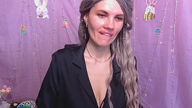 MilaLoona 现场XXX聊天