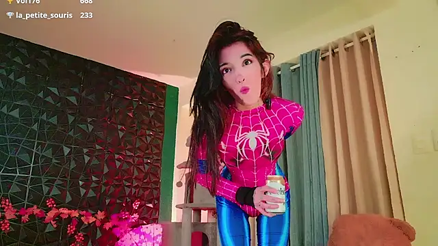 Ari-Nana Adlı Modelin Canlı XXX Sohbeti