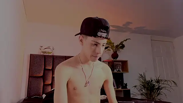 Pokazy przed kamerką – SebastianReed_