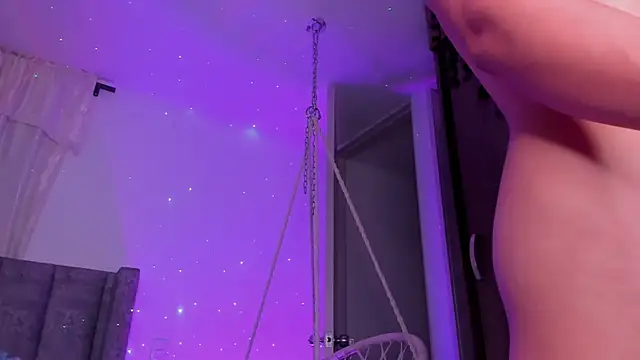 Chatroom XXX en direct de miss__charlotte7