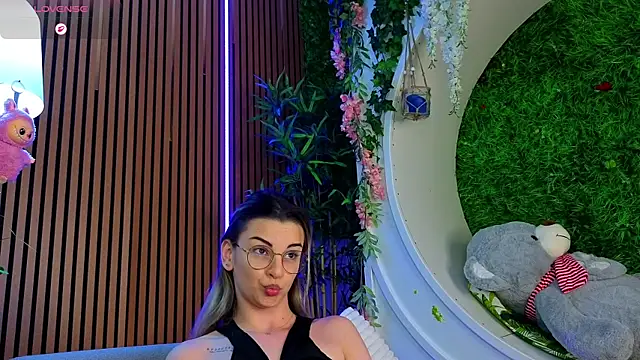 SweetSofiX Live XXX-Chat