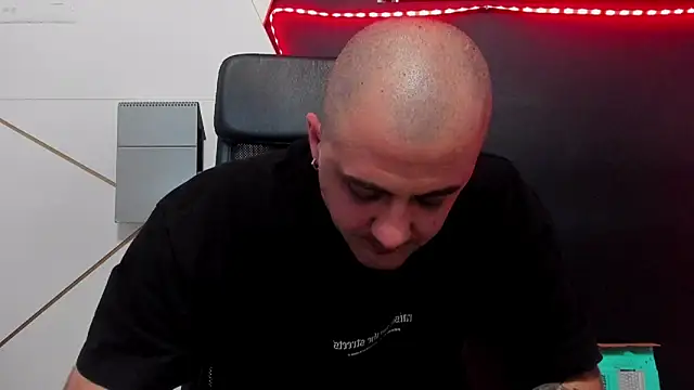 JamesMyerss' Live XXX Chat