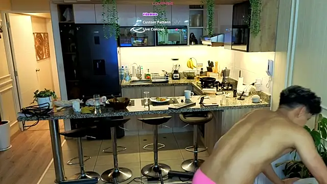 Almiboys' Live XXX Chat