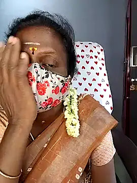 umashreetamil Show in webcam