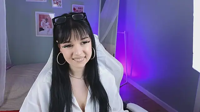 Chris_Rose_ Adlı Modelin Canlı XXX Sohbeti