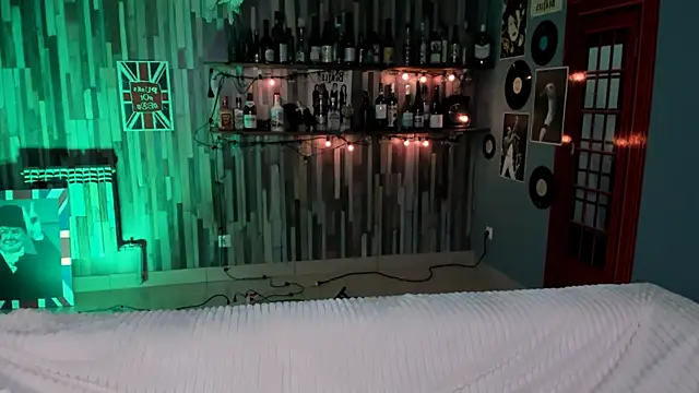 Chat +18 de FioraMarmoris ao vivo