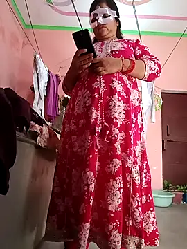 XXX chat uživo modela Gujju_bhabhi69