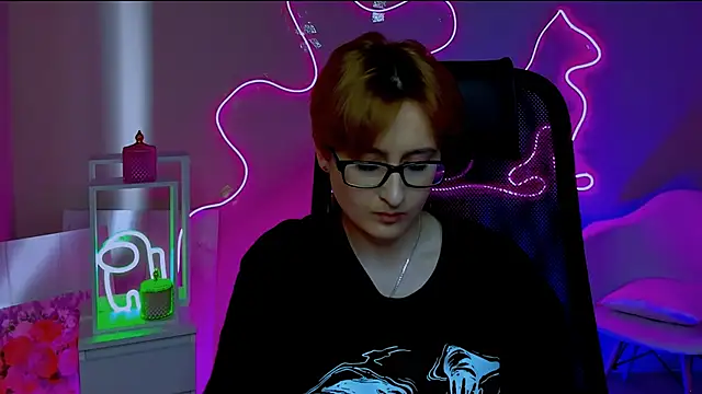 Chatroom XXX en direct de LixeLuna