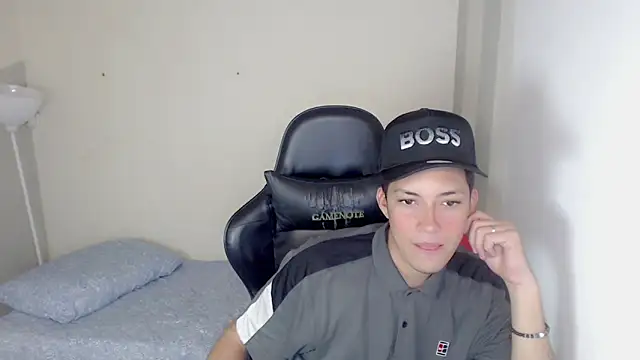 Street_poemm_n Live XXX chat