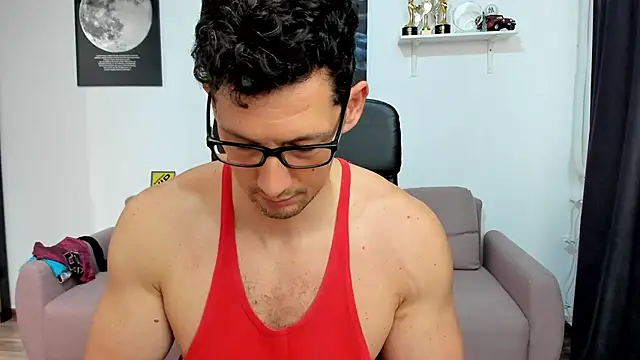 BrutusK08 – Naživo XXX chat