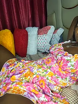 แชท XXX สดของ NicRaisaa