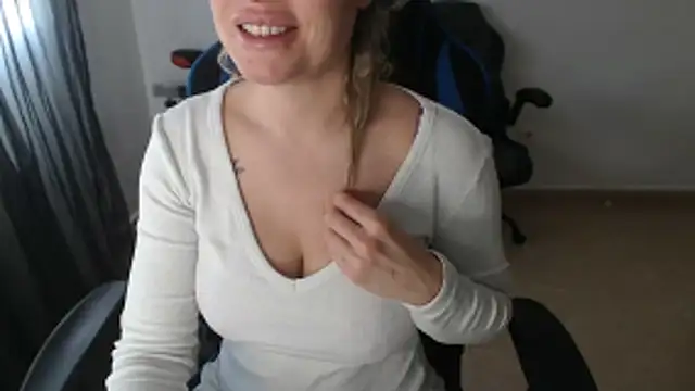 LARACRUZ30 – Live XXX-chat