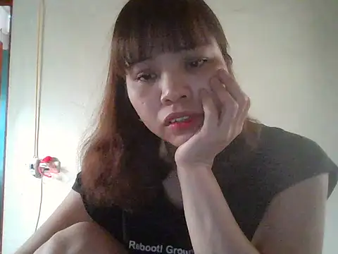 Chat +18 de Angela-Eira ao vivo