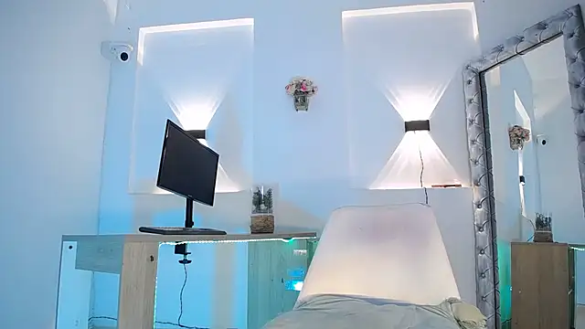 jullian_ricci Show in webcam