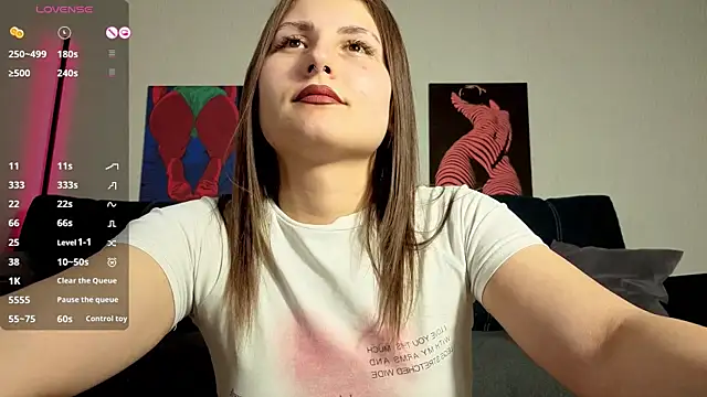 XXX chat uživo modela TrixiBell