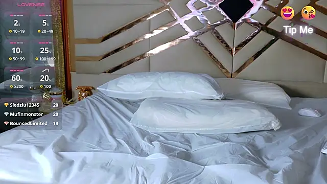 XXX chat uživo modela missfoster