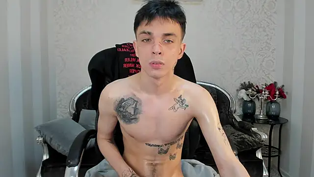 ClarkBev live XXX chat