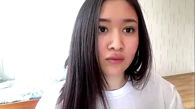 XXX chat uživo modela YourMiIa