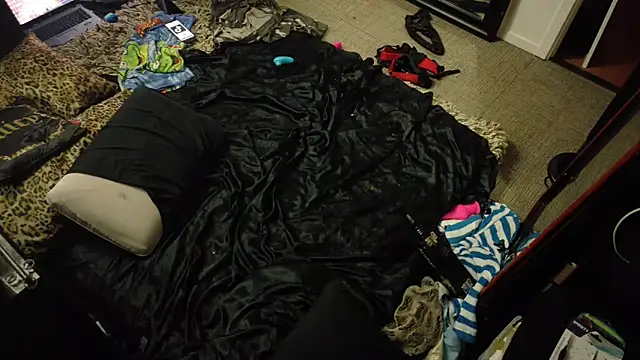 แชท XXX สดของ AQuickPhyx