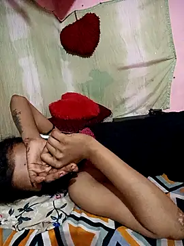 Desipari_777 élő XXX-chatje