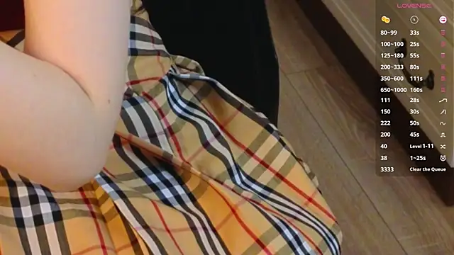 แชท XXX สดของ GushyClowning