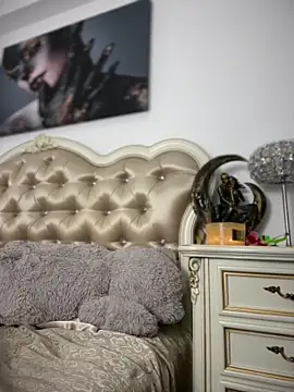 XXX chat uživo modela HotXMom_