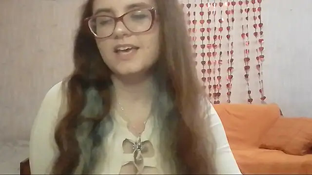 Miyabeee Adlı Modelin Canlı XXX Sohbeti