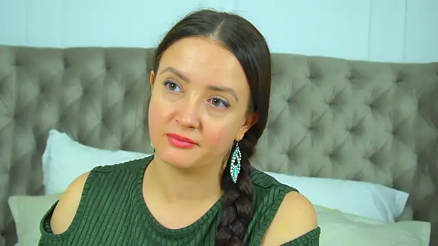 Chat XXX en directo de ElinaBellucci