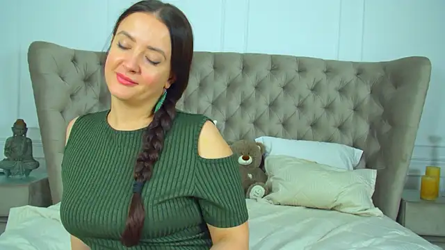 ElinaBellucci Live XXX-Chat