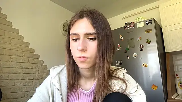 ElsieKuhlmann: онлайн-секс-чат