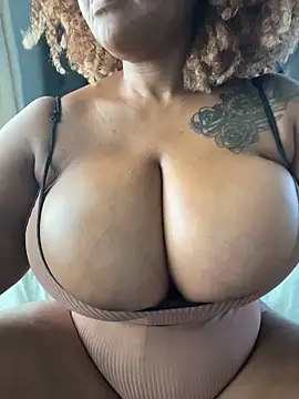 MILL204 Live XXX-Chat