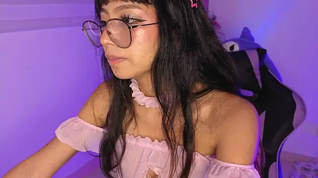 Yommi_Winx Live XXX-Chat