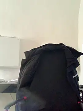 Mike8523 Live XXX-Chat