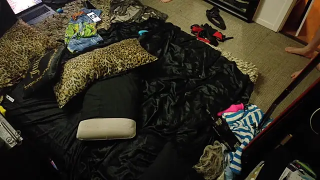 AQuickPhyx's Live XXX Chat