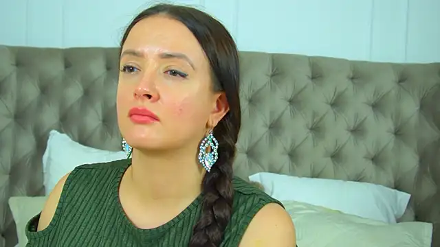 ElinaBellucci Live XXX Chat