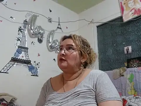XXX chat uživo modela Perla1981--
