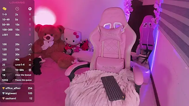 Kiity- Adlı Modelin Web Kamerası Şovu